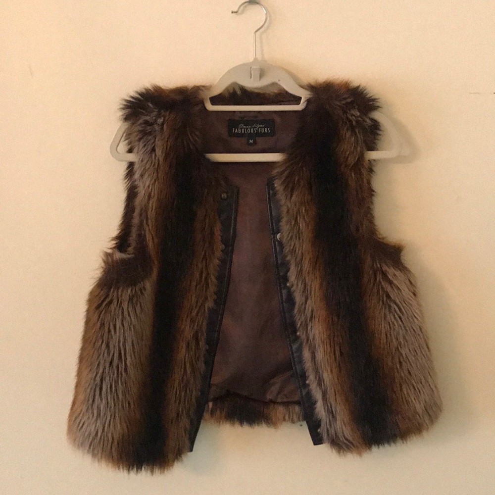 Fabulous Furs Brown Vest in Size Medium